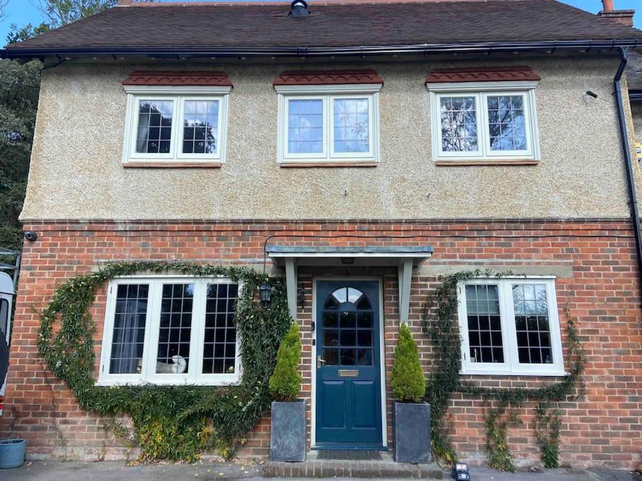 Edwardian Cottage In Beautiful Surroundings With Hot Tub Slinfold Exterior foto